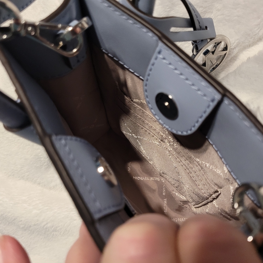 Michael Kors bag,Please Read Full Post🙂 - Picture 5 of 12